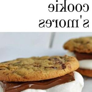 Σ'μόρες Μπισκότου με Τσιπς Σοκολάτας 6 Chocolate Chip Cookie S'mores. Warm, homemade chocolate chip cookies sandwiched with melted toasted marshmallow and rich milk chocolate. The ultimate s'mores. www.yamne.com