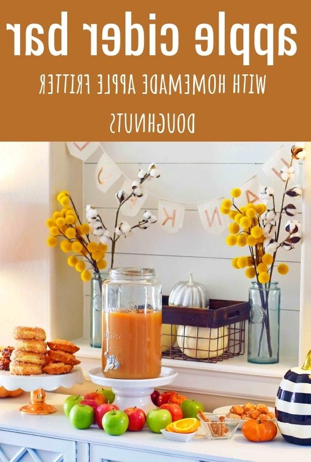 DIY Μπαρ Μηλόκρασου και Σπιτική Συνταγή Μηλοτηγανίτας. Εύκολη φθινοπωρινή ψυχαγωγία με μπαρ μηλόκρασου και γαρνιτούρες. www.yamne.com #applecider #fallentertaining #appleciderbar #applefritters #donutbar #doughnutbar 