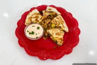 20-Minute Cheeseburger Quesadillas