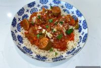 Easy Slow Cooker Sausage and Peppers