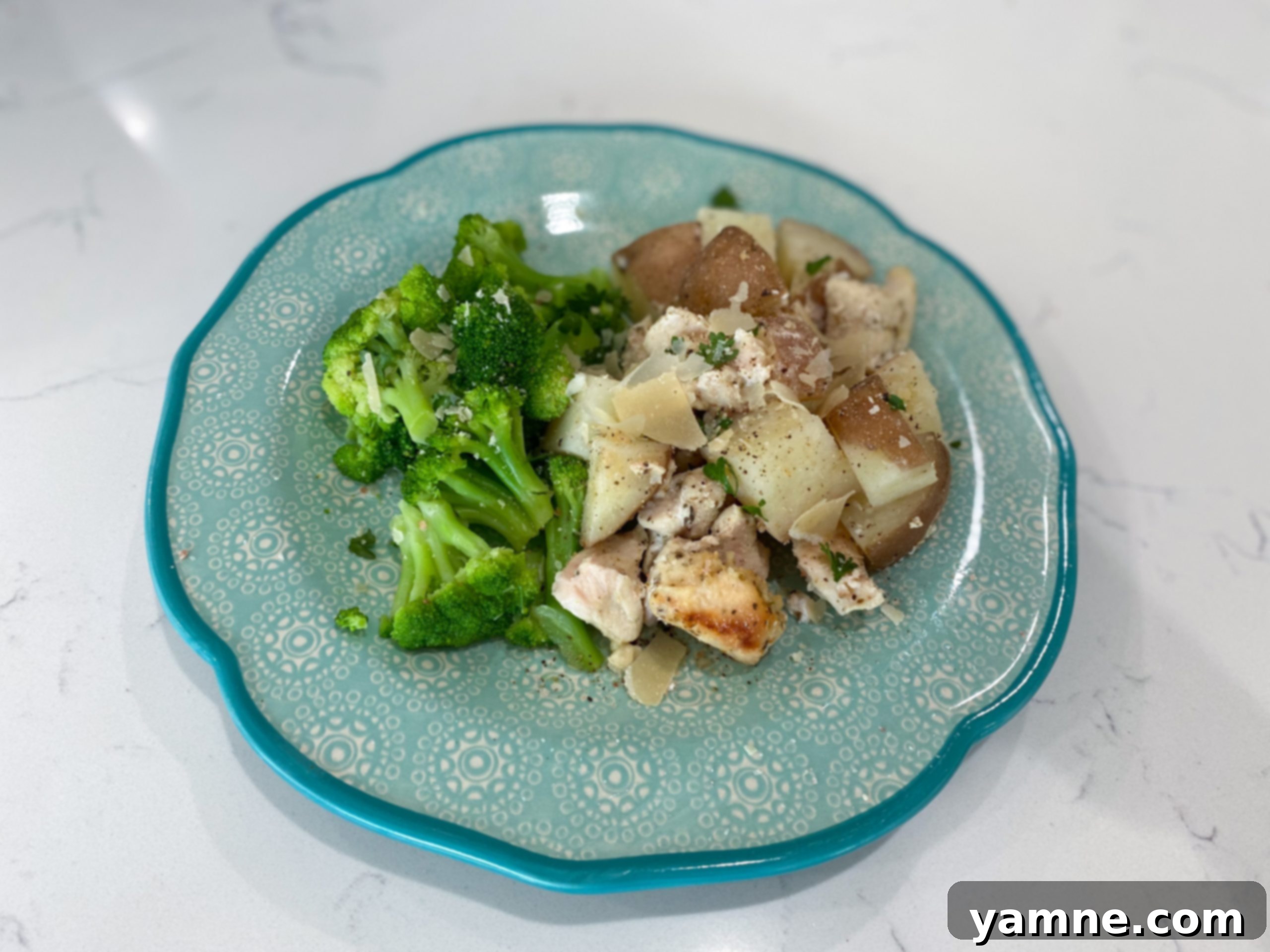 Easy Slow Cooker Parmesan Chicken and Potatoes 1 featured 12358