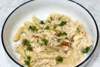 Easy Slow Cooker Creamy Rotel Chicken Pasta