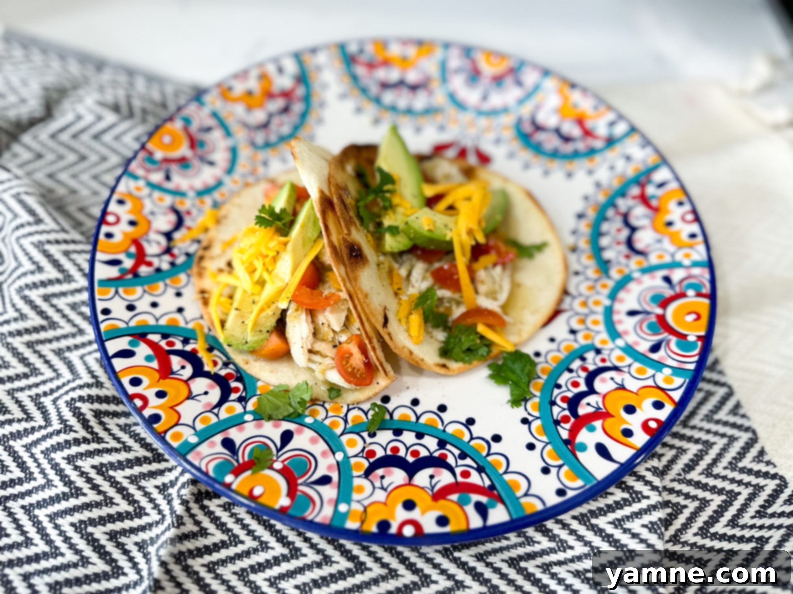 Zesty Slow Cooker Salsa Verde Chicken 1 featured 16249