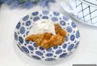 Hands-Off Slow Cooker Peach Cobbler