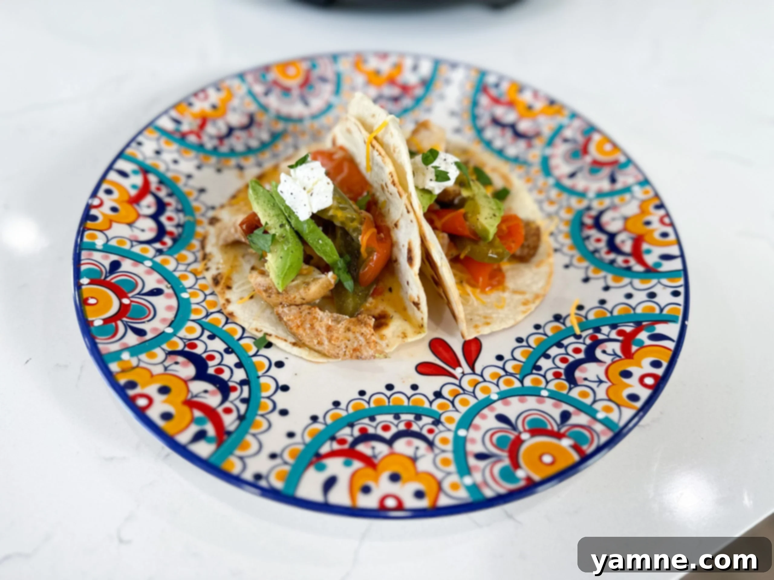 Easy Slow Cooker Chicken Fajitas 1 featured 16693