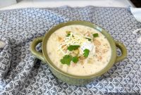 Creamy Slow Cooker White Chicken Chili