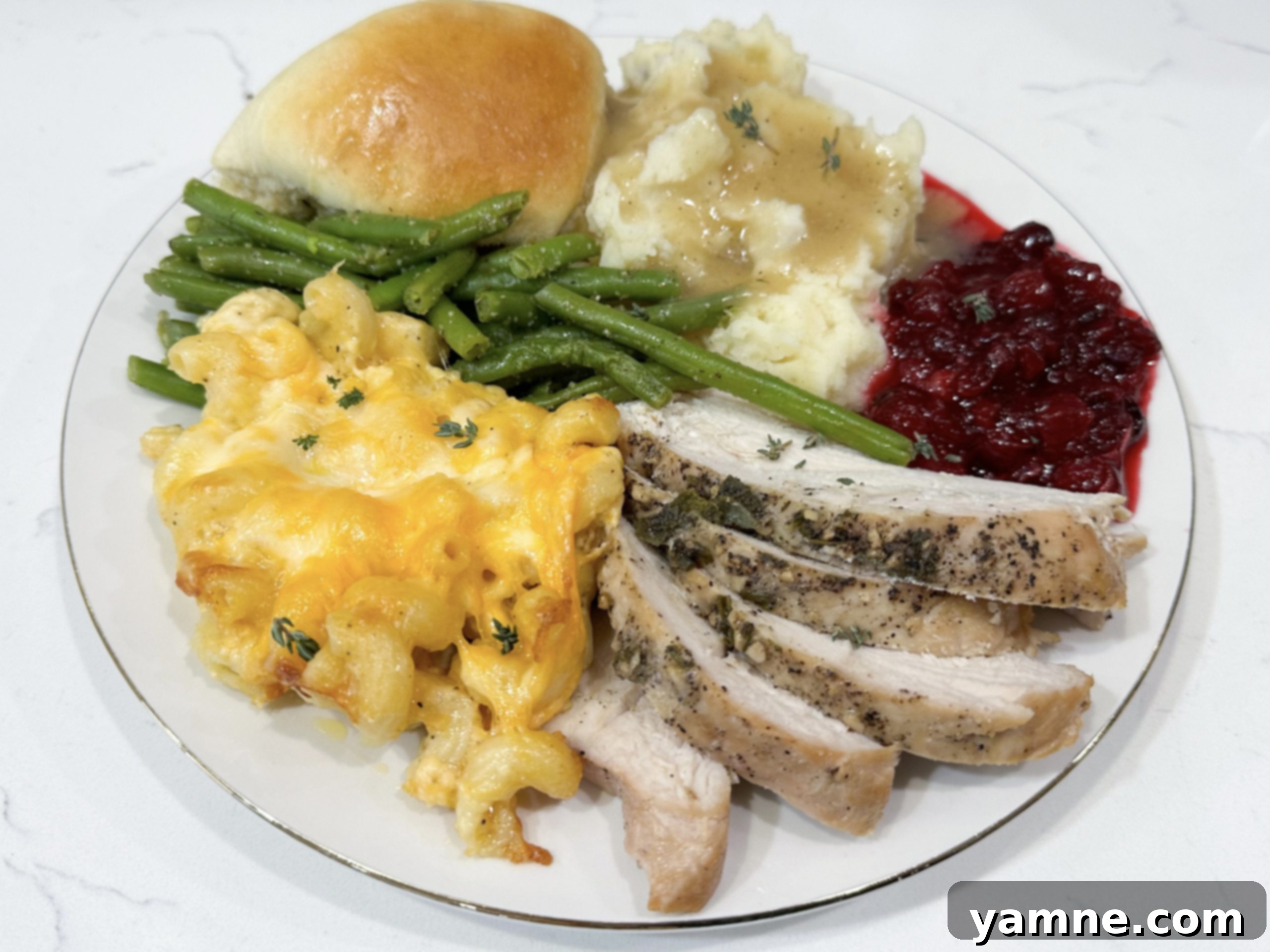 Your Perfect Thanksgiving Dinner Made Simple 1 featured 21157