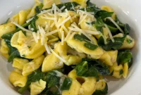 Meatless Monday Skillet Tortellini with Spinach