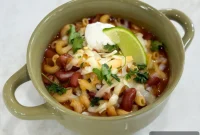 Slow Cooker Vegetarian Chili Mac