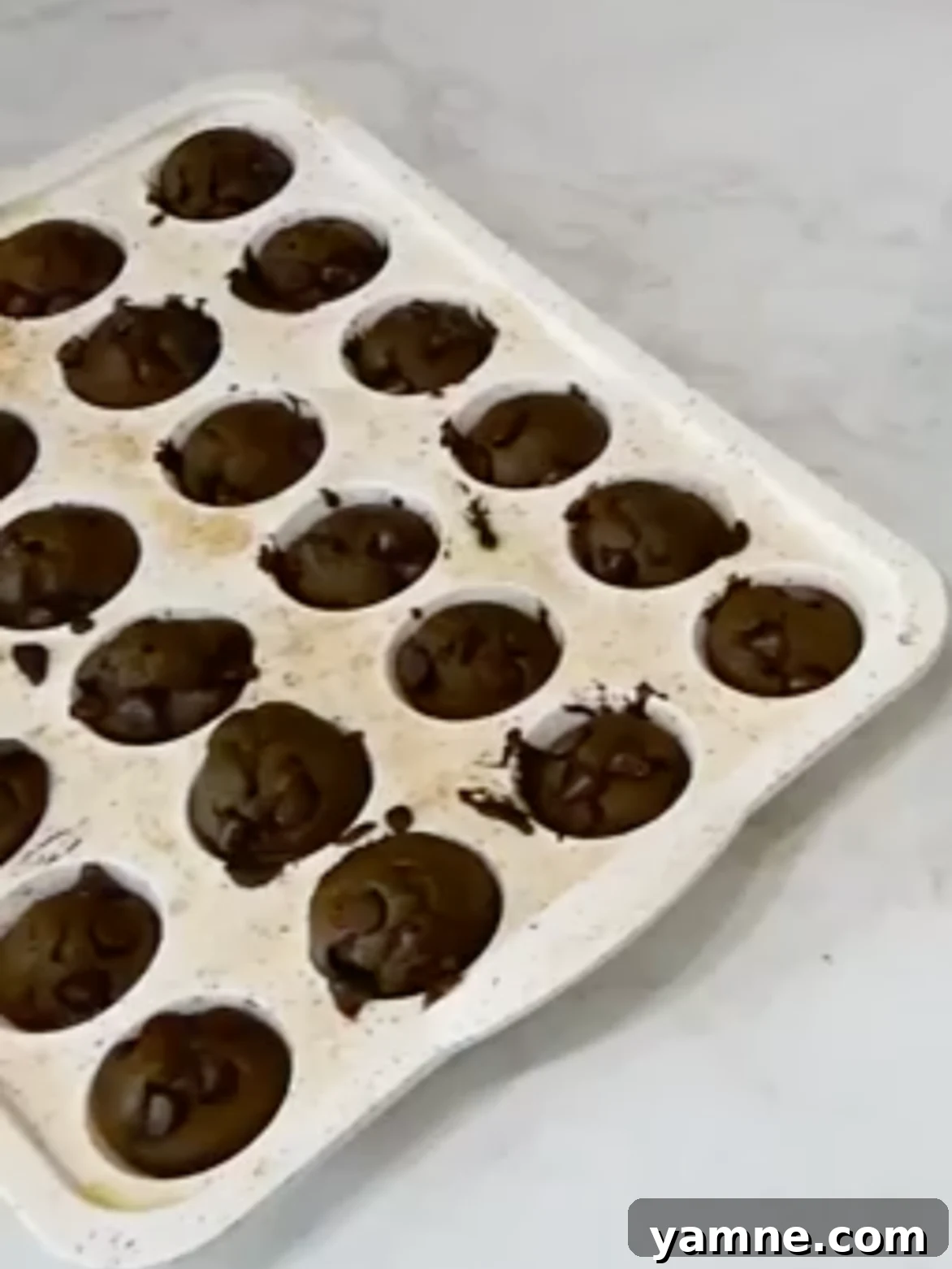 Stealthy Green Chocolate Mini Muffins 1 featured 32420