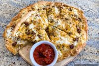 Easy Crescent Roll Breakfast Pizza