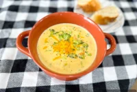 Creamy Broccoli Cheese Soup: A Simple One-Pot Recipe