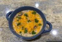 Slow Cooker Cheeseburger Soup