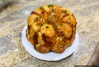 Homemade Fluffy Garlic Pull Apart Rolls