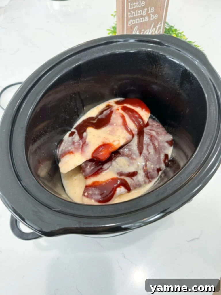 Delicious Slow Cooker BBQ Chicken Pulled Sandwiches