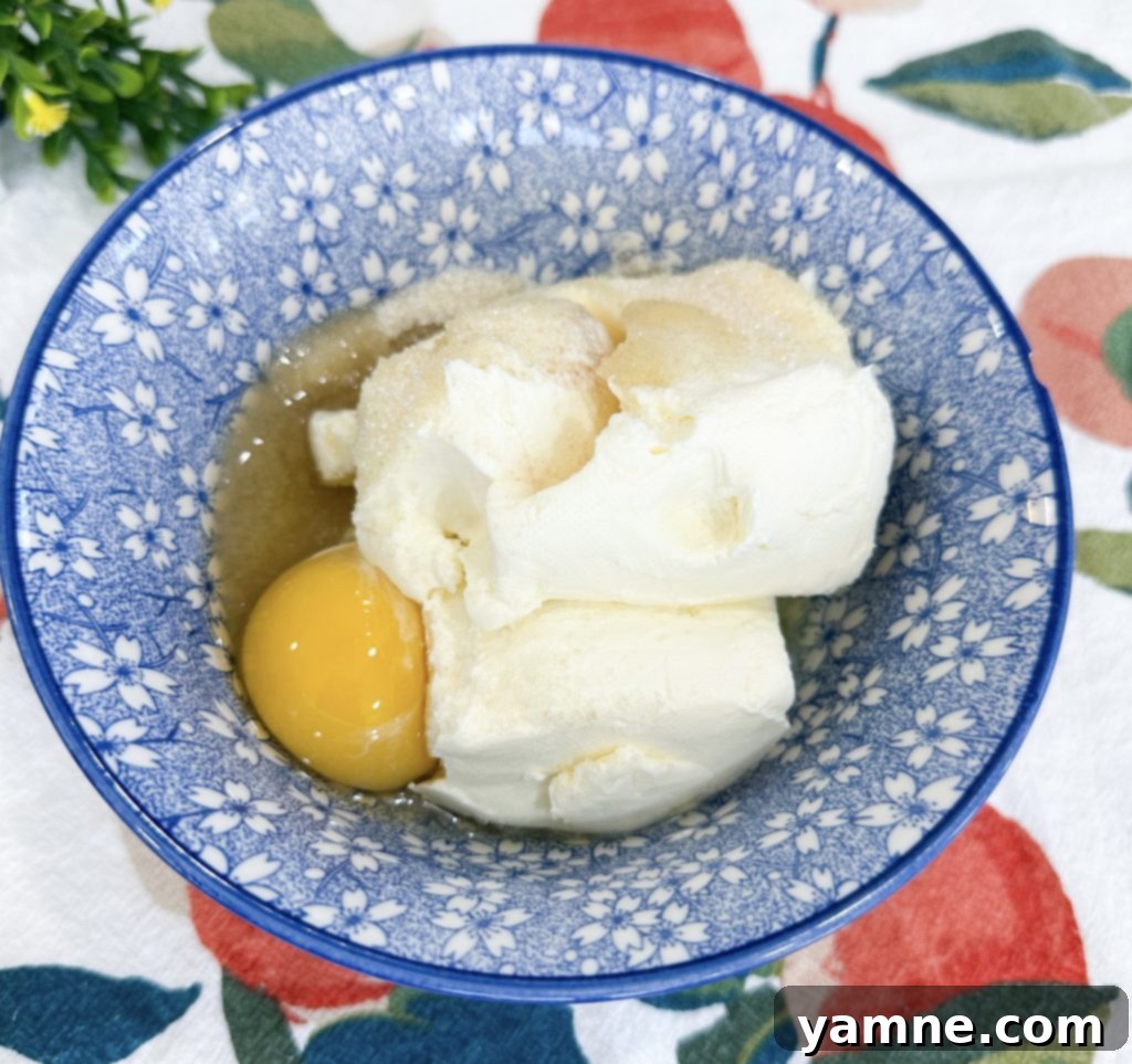 Strawberry Cheesecake Dump Cake Strawberry Filling